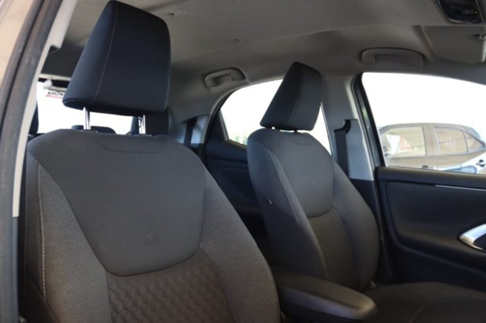 Toyota Yaris Cross usata a Roma (9)