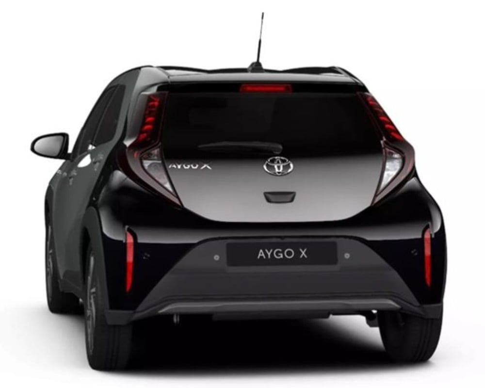 Toyota Aygo X nuova a Roma (2)