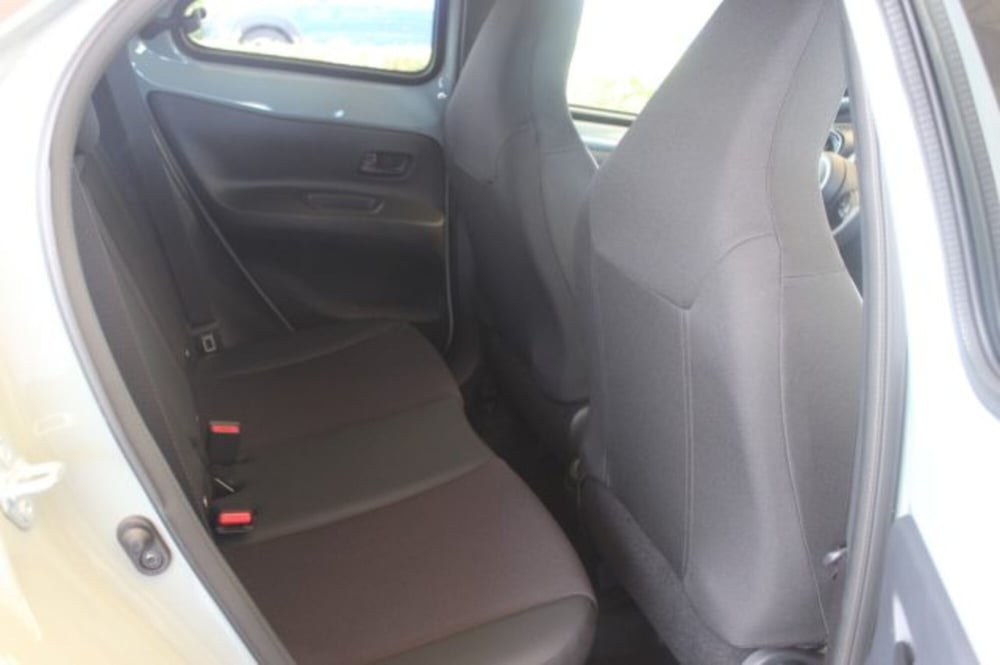 Toyota Aygo X nuova a Roma (8)