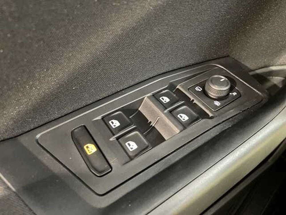Volkswagen T-Roc usata a Ravenna (14)