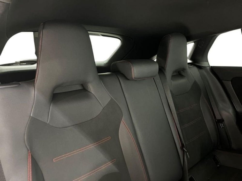 Mercedes-Benz CLA Shooting Brake usata a Napoli (17)