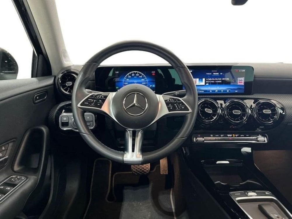 Mercedes-Benz Classe A usata a Napoli (11)