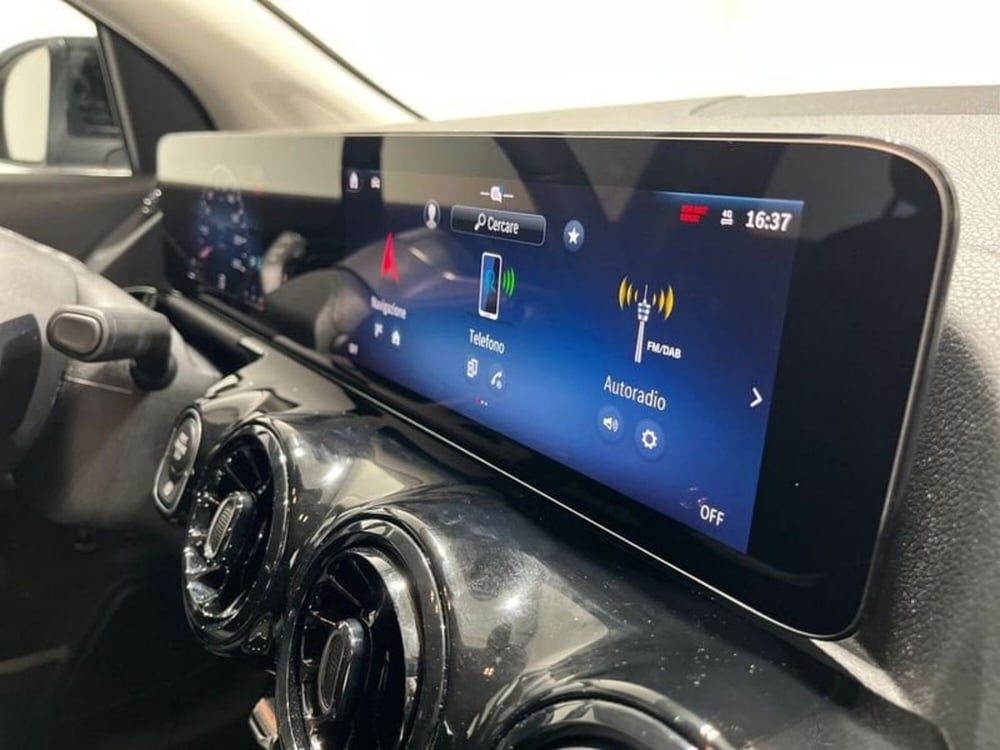 Mercedes-Benz GLA SUV usata a Napoli (14)