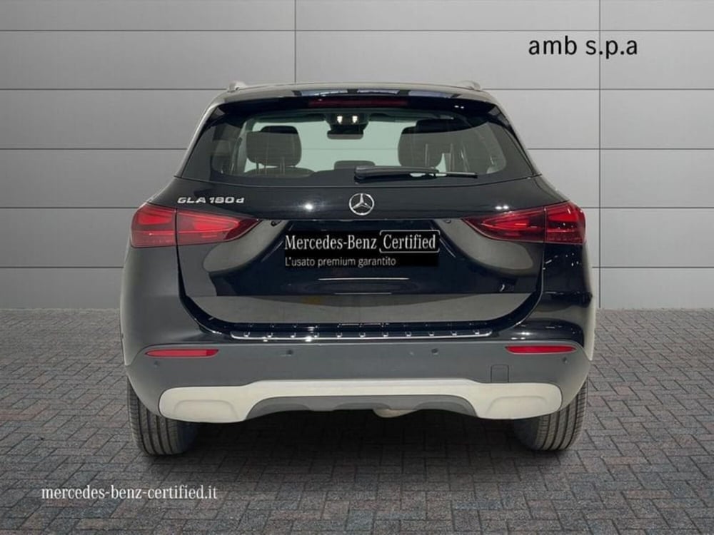 Mercedes-Benz GLA SUV usata a Napoli (4)