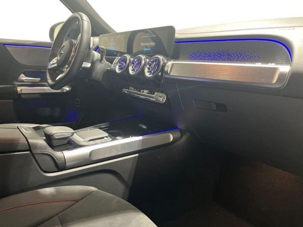 Mercedes-Benz EQB usata a Napoli (15)