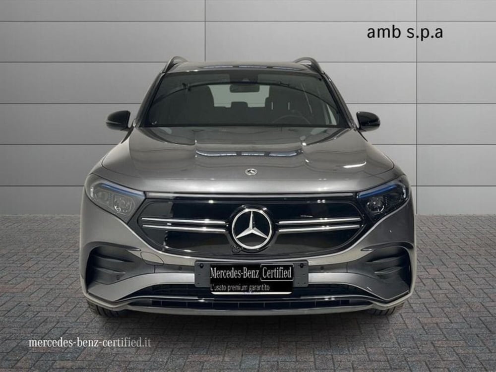 Mercedes-Benz EQB usata a Napoli (3)