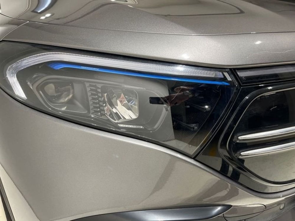Mercedes-Benz EQB usata a Napoli (7)