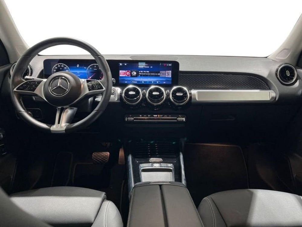Mercedes-Benz GLB usata a Napoli (11)
