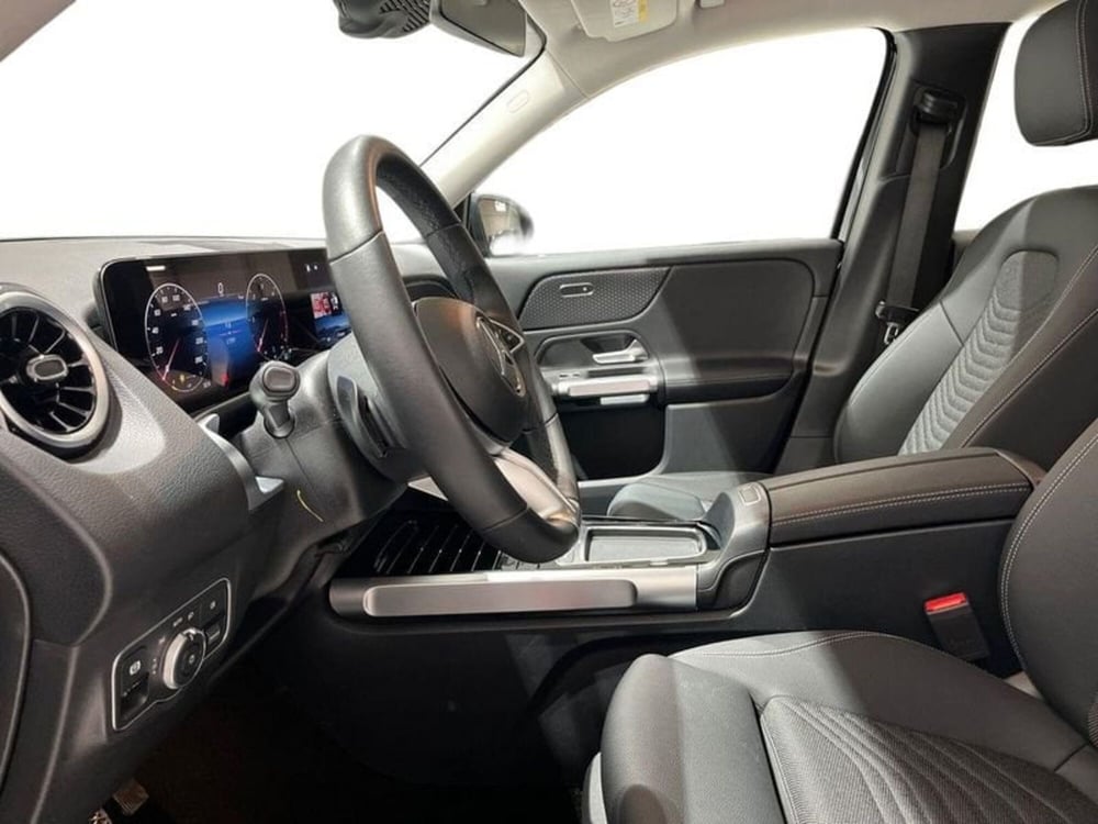 Mercedes-Benz GLB usata a Napoli (12)