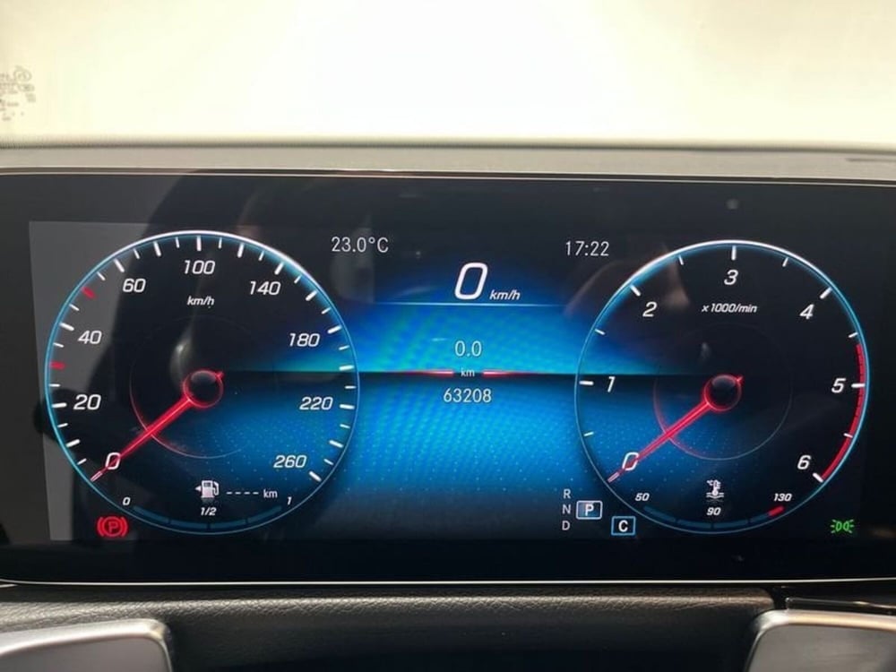Mercedes-Benz GLB usata a Napoli (7)