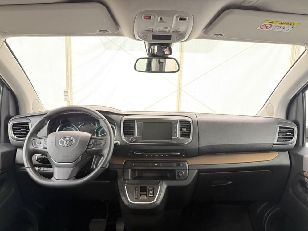 Toyota Proace Verso nuova a Monza e Brianza (8)