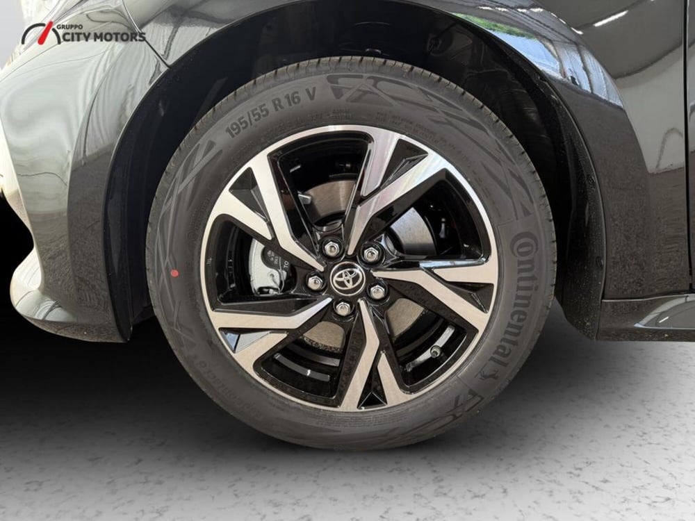 Toyota Yaris Cross nuova a Monza e Brianza (15)