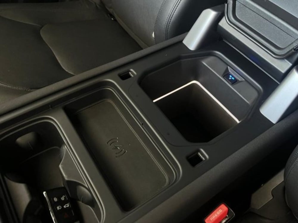 Land Rover Defender usata a Trapani (17)