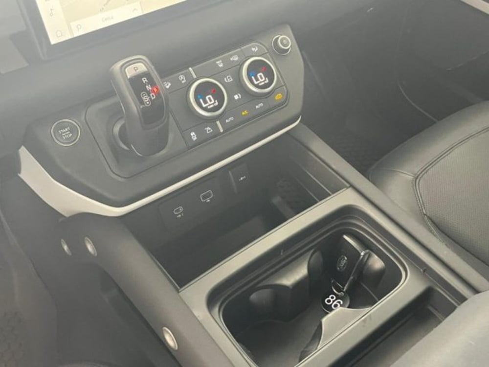 Land Rover Defender usata a Trapani (19)