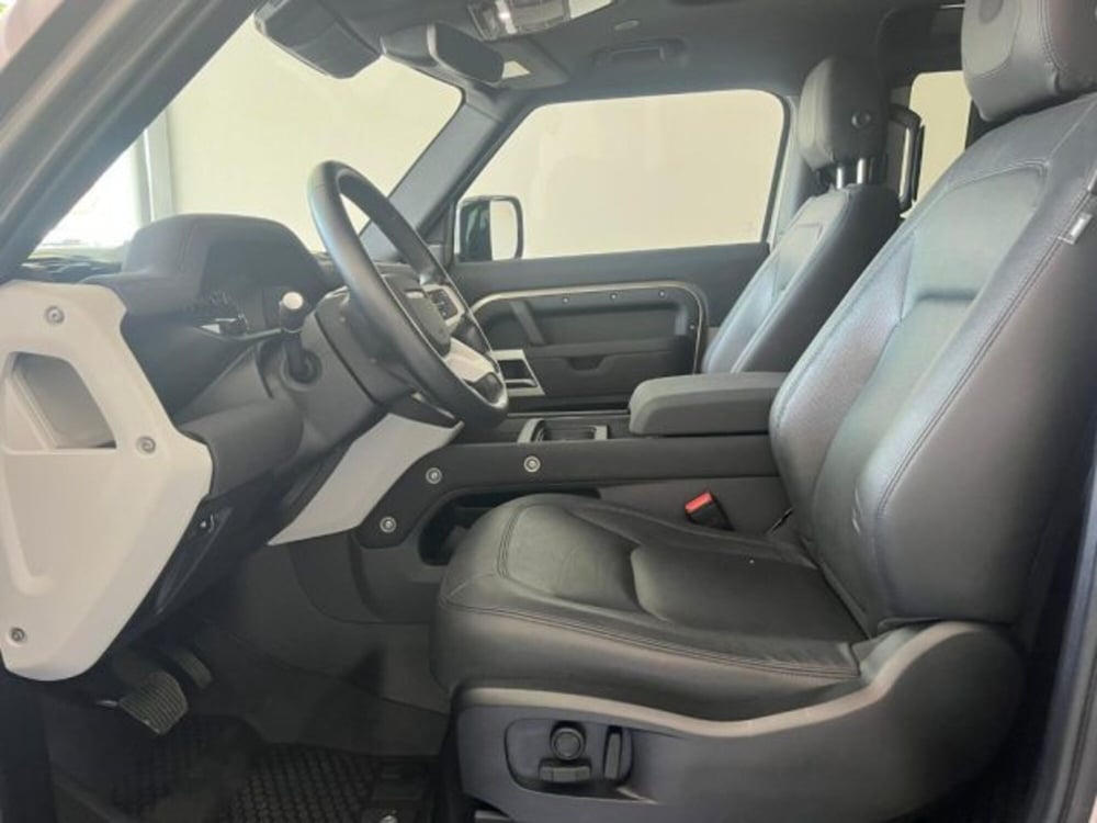 Land Rover Defender usata a Trapani (9)