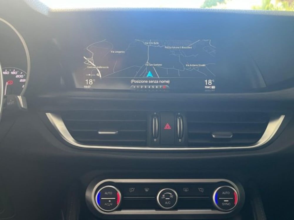 Alfa Romeo Stelvio usata a Trapani (15)