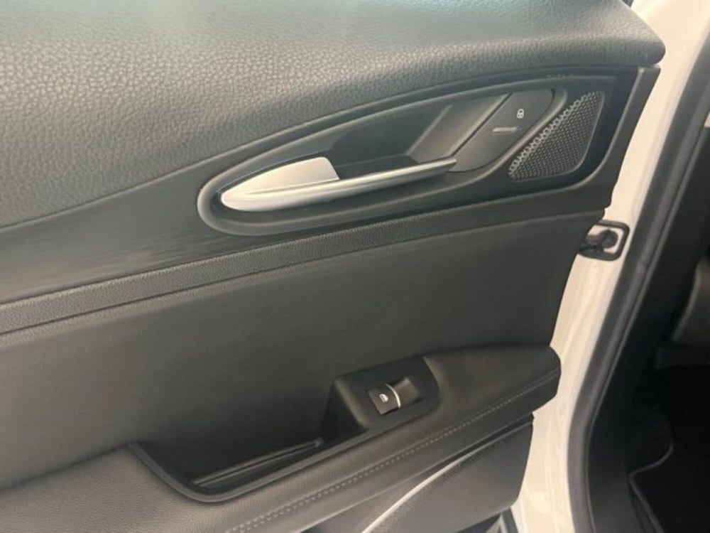 Alfa Romeo Stelvio usata a Trapani (17)