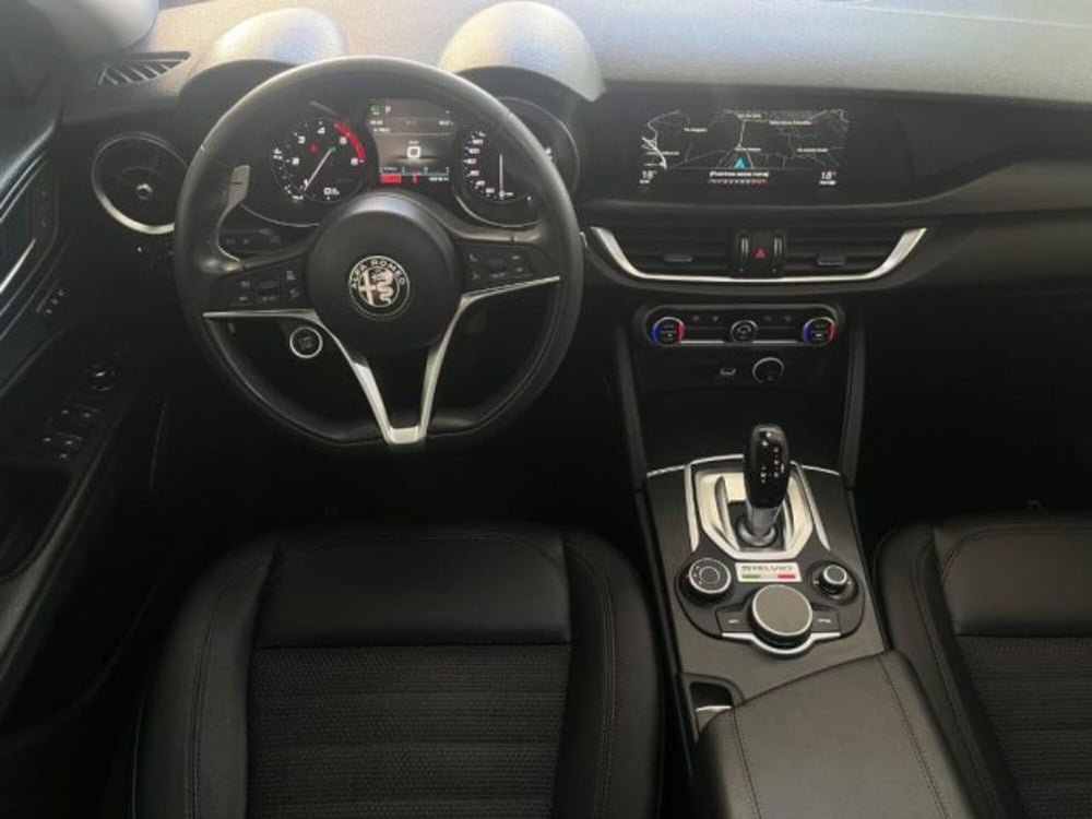 Alfa Romeo Stelvio usata a Trapani (19)