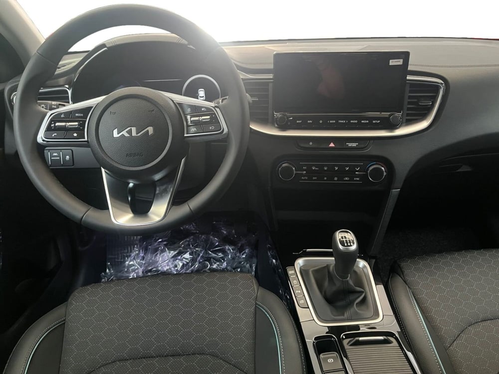 Kia XCeed nuova a Modena (10)