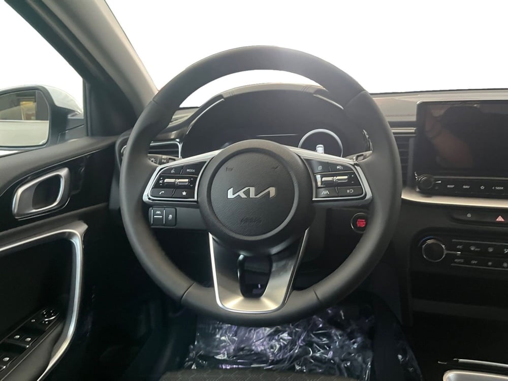 Kia XCeed nuova a Modena (12)