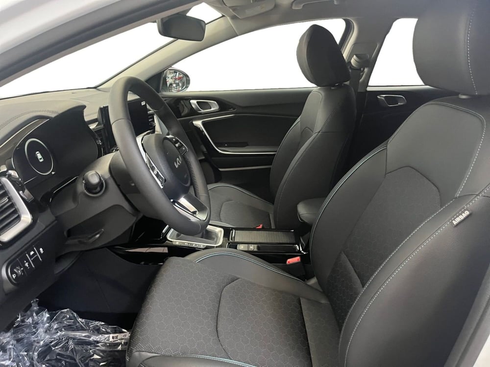 Kia XCeed nuova a Modena (9)
