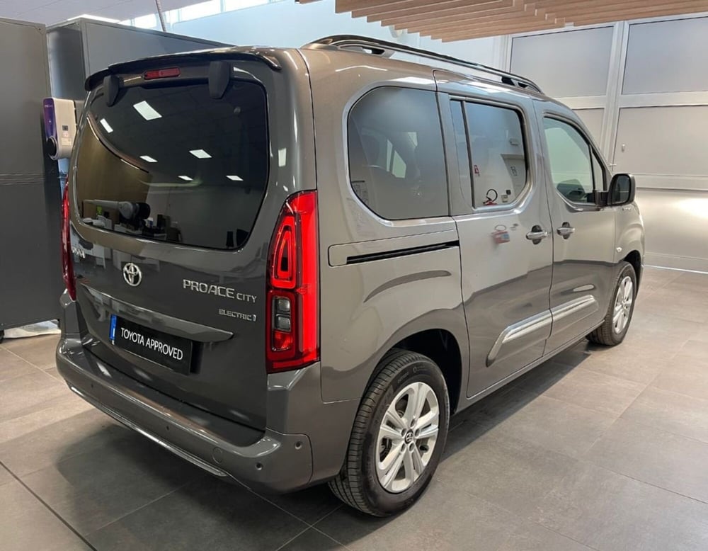 Toyota Proace City Verso Electric nuova a Ferrara (17)