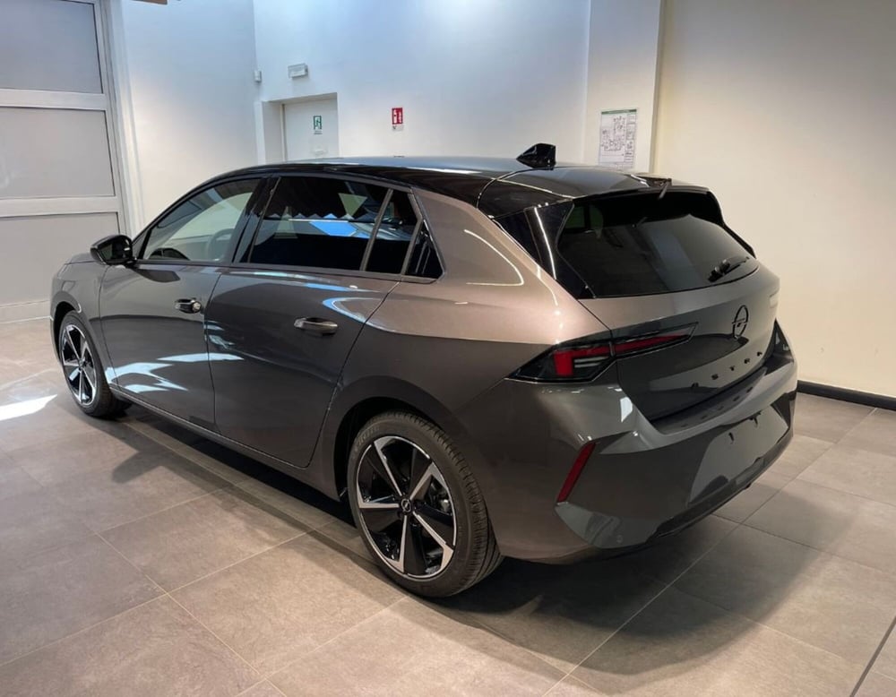 Opel Astra nuova a Ferrara (16)