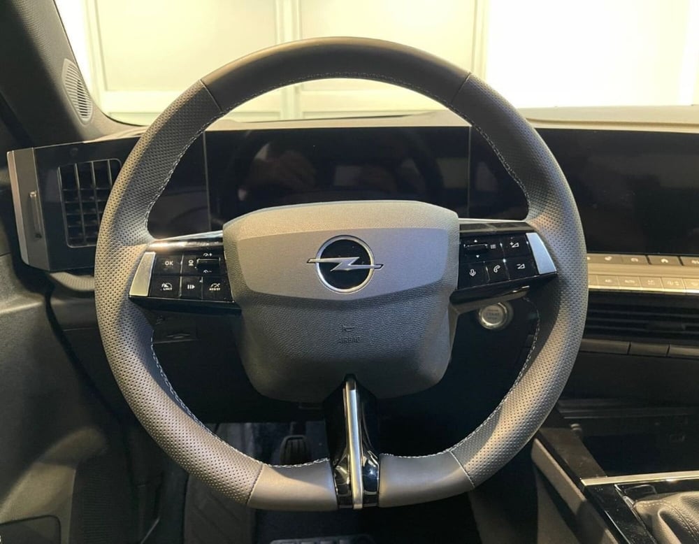 Opel Astra nuova a Ferrara (8)