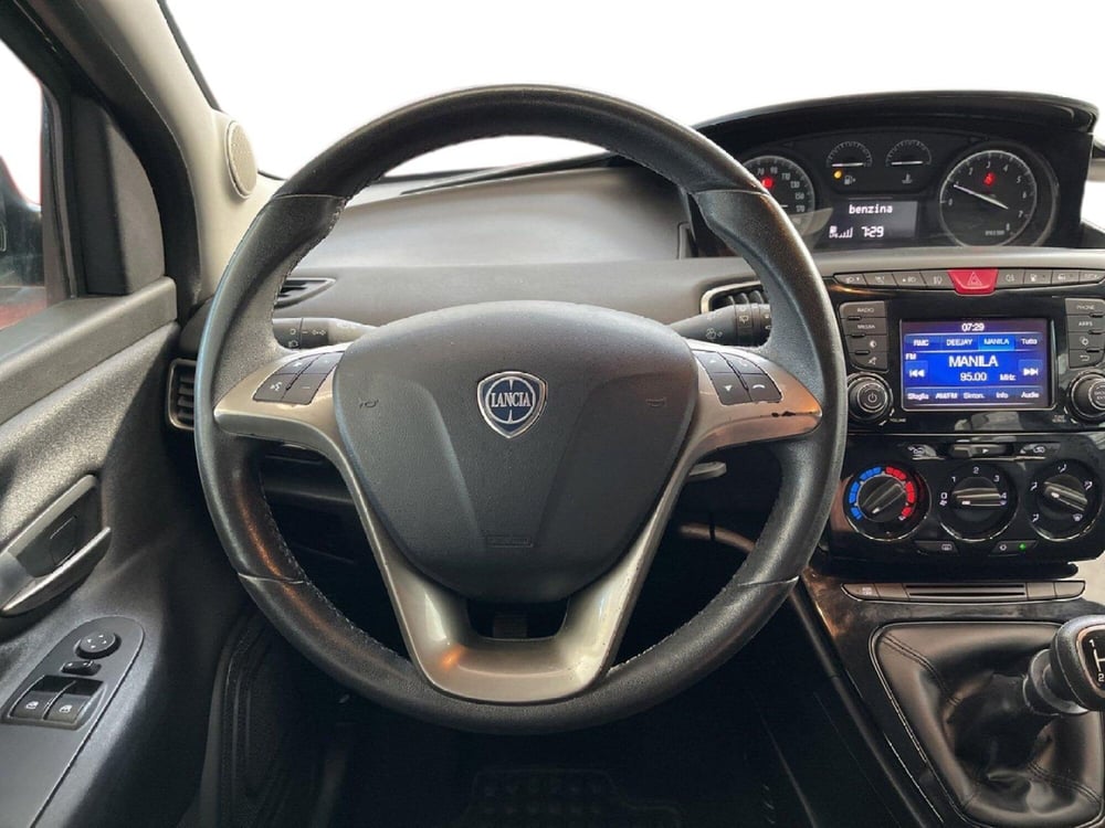 Lancia Ypsilon usata a Torino (12)