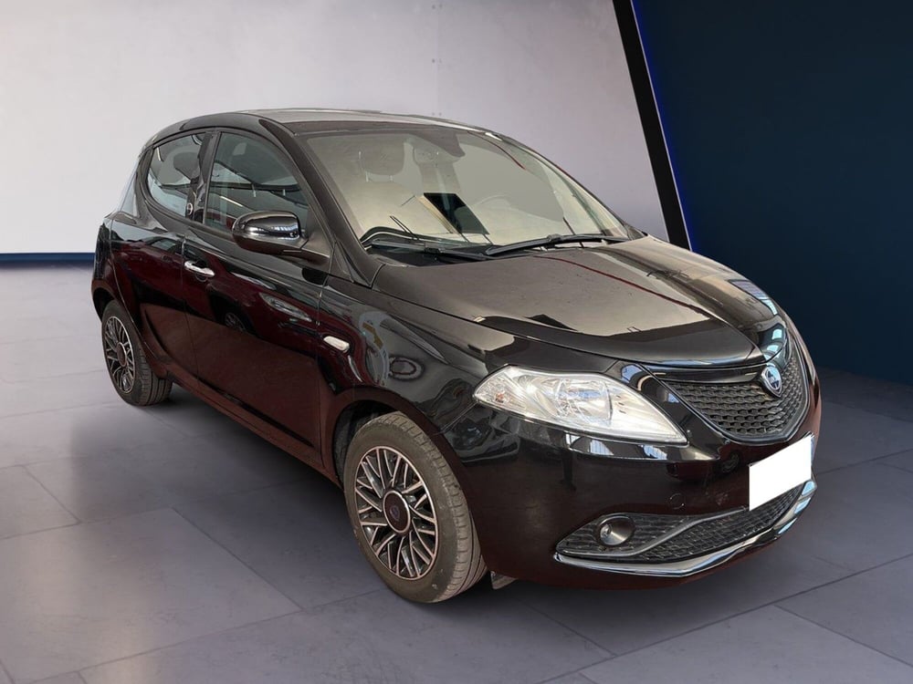 Lancia Ypsilon usata a Torino (3)