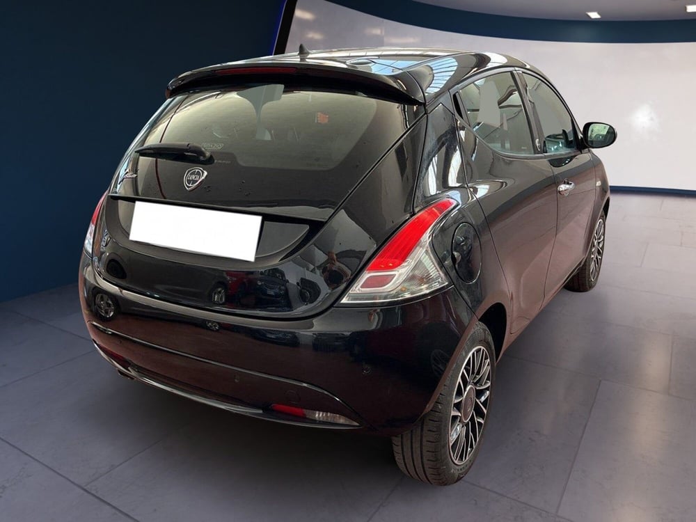 Lancia Ypsilon usata a Torino (4)
