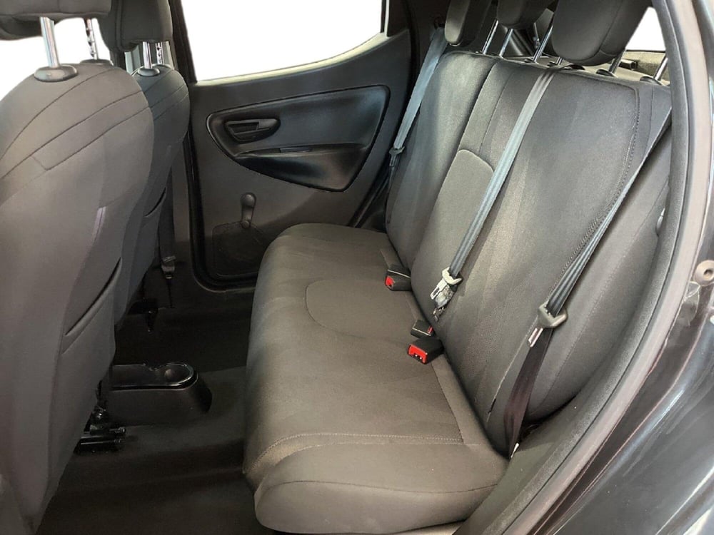 Lancia Ypsilon usata a Torino (9)