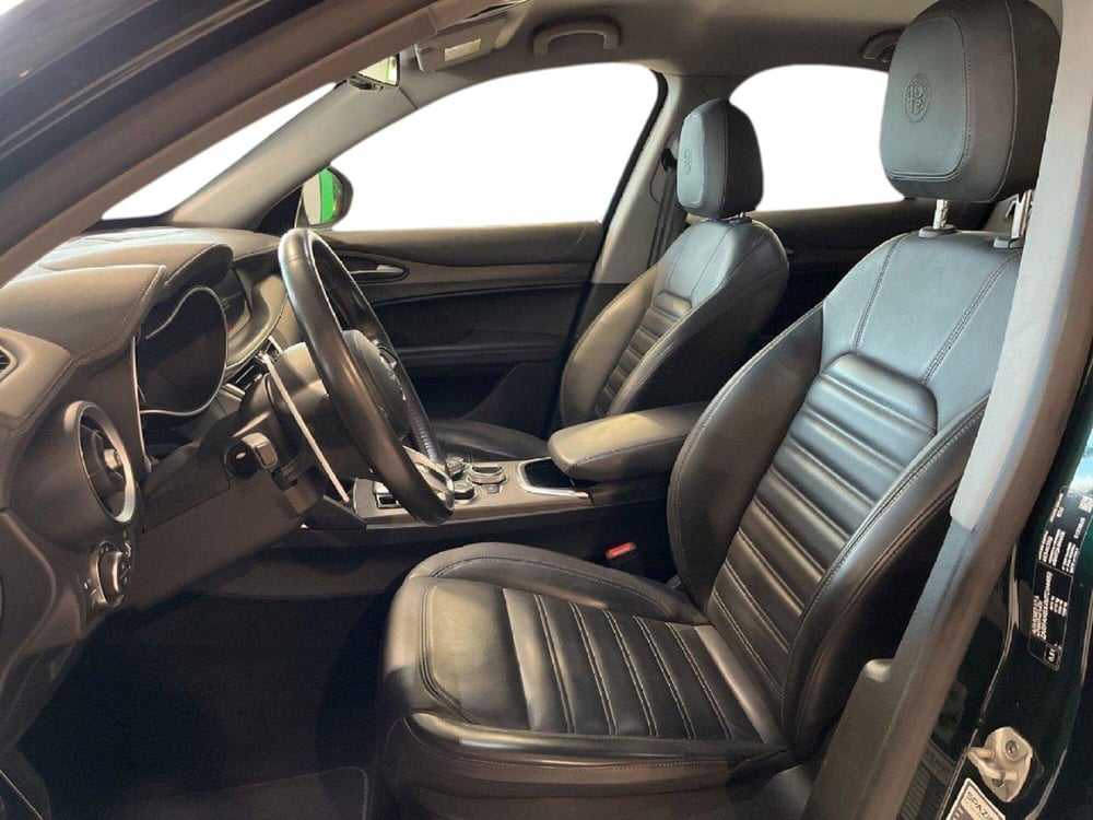 Alfa Romeo Stelvio usata a Torino (10)