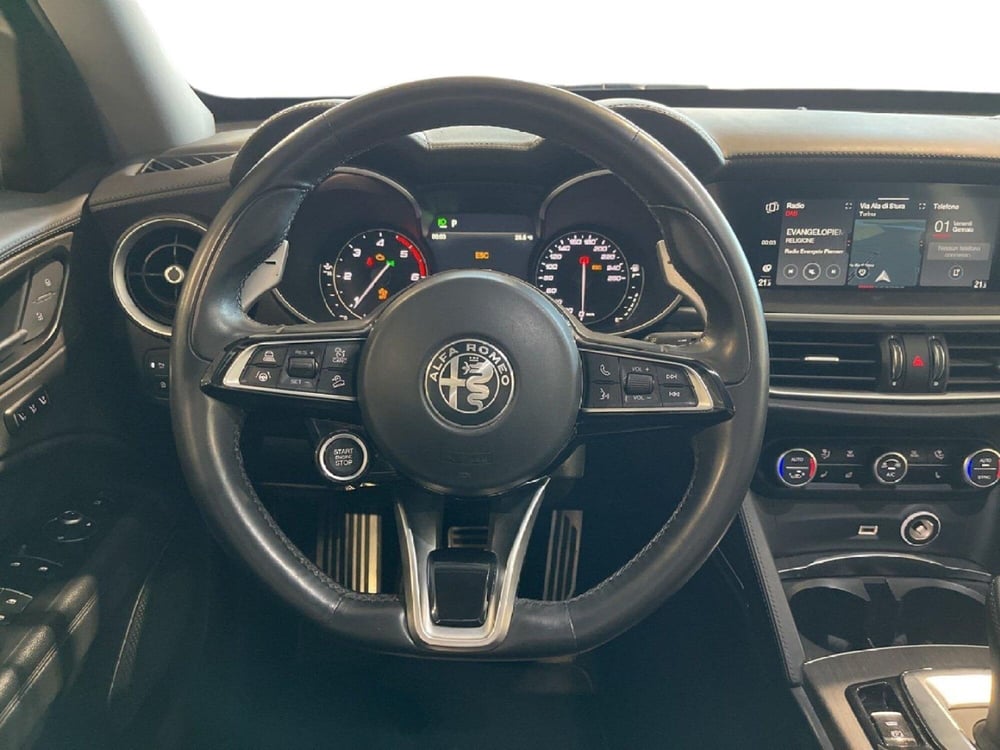 Alfa Romeo Stelvio usata a Torino (12)