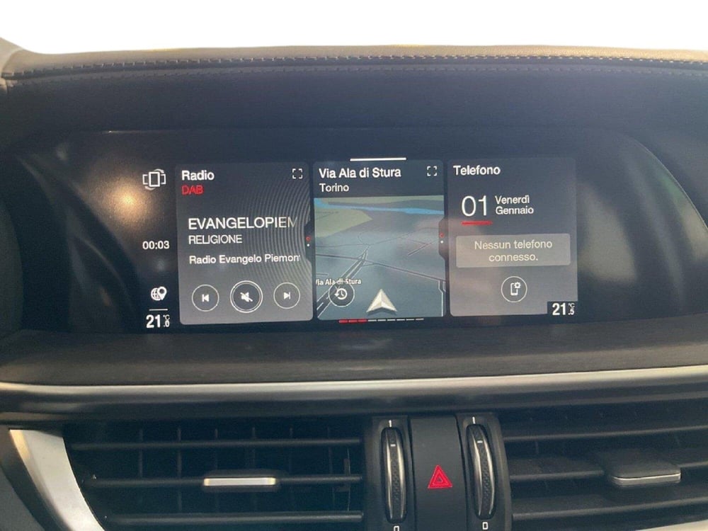 Alfa Romeo Stelvio usata a Torino (13)