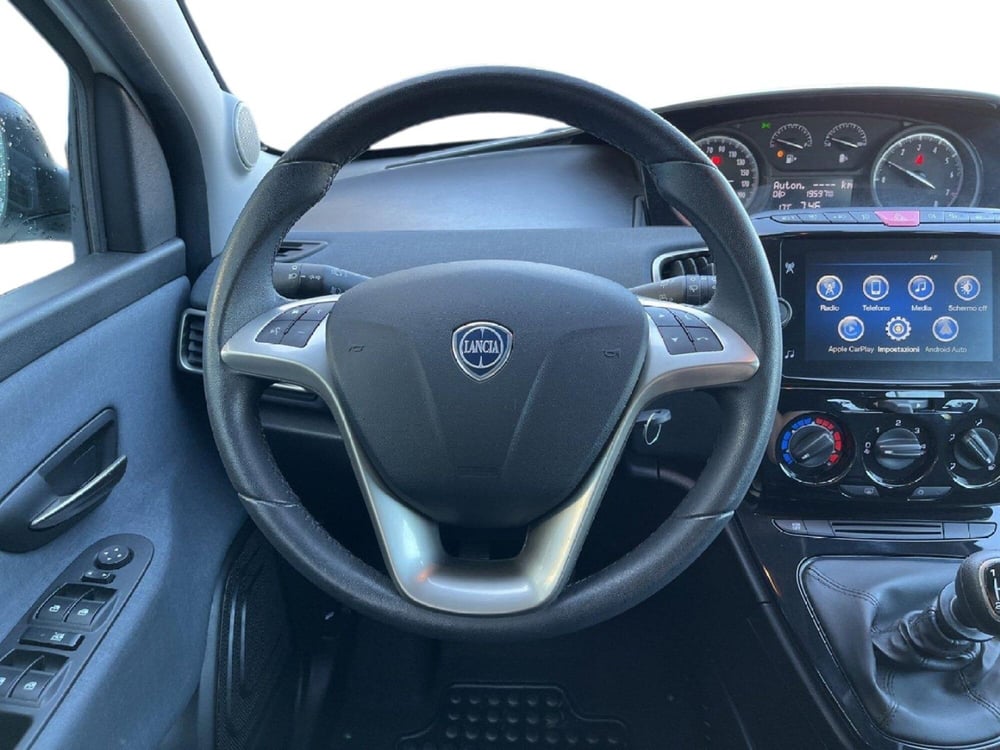 Lancia Ypsilon usata a Torino (12)