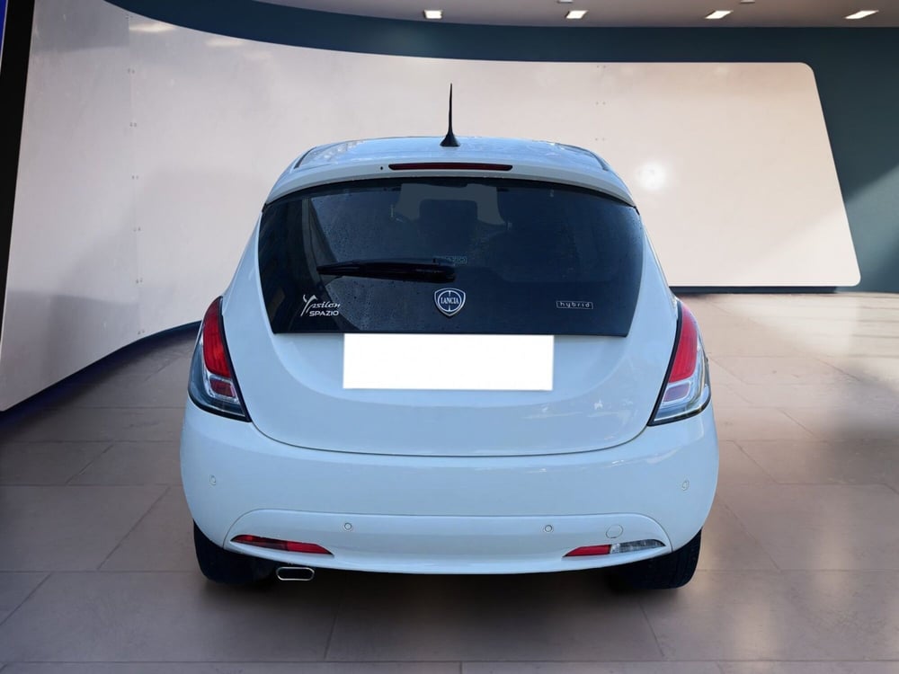 Lancia Ypsilon usata a Torino (6)