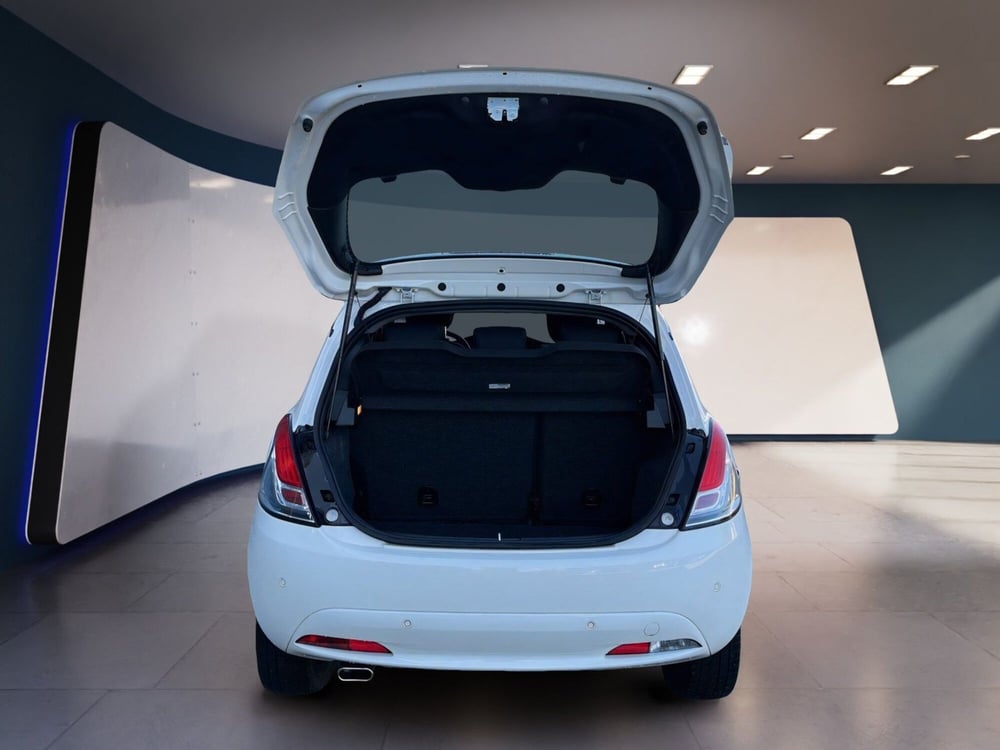 Lancia Ypsilon usata a Torino (7)