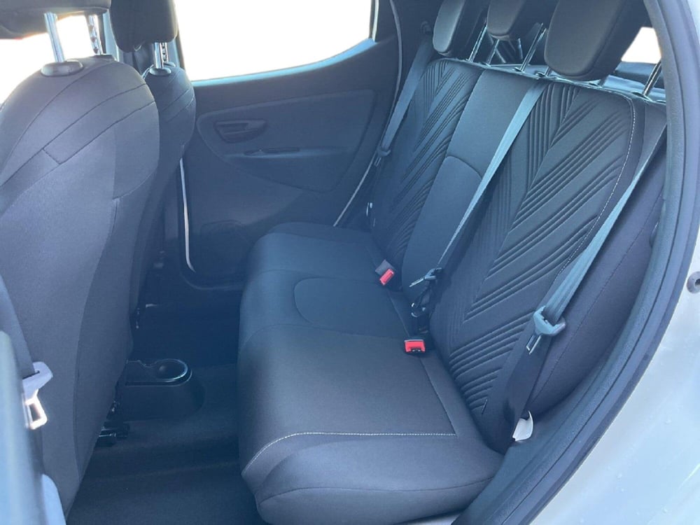 Lancia Ypsilon usata a Torino (9)