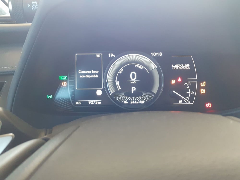 Lexus UX usata a Cremona (12)