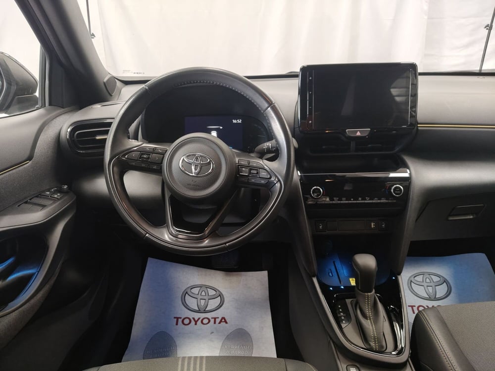 Toyota Yaris Cross usata a Roma (6)