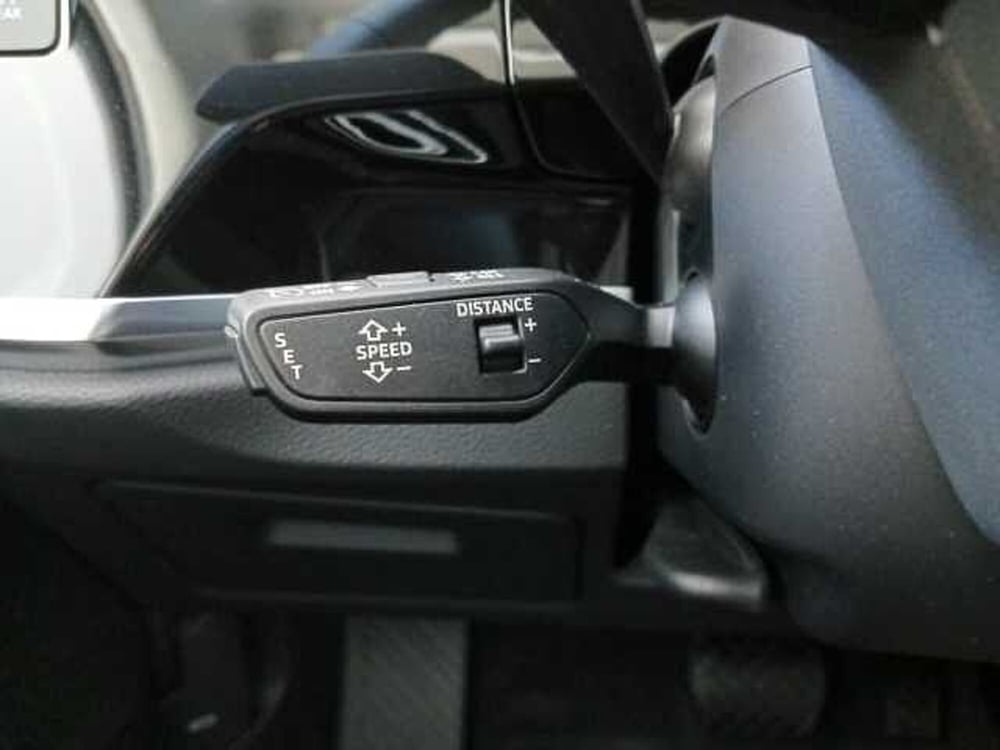 Audi Q3 nuova a Lucca (15)