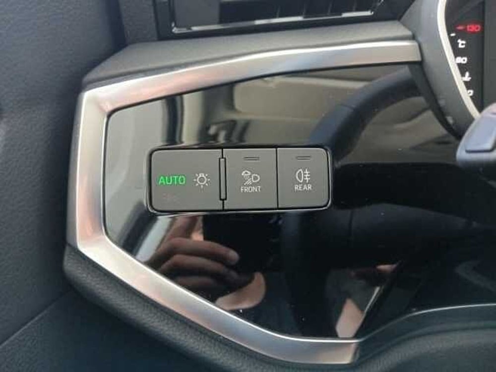 Audi Q3 nuova a Lucca (18)