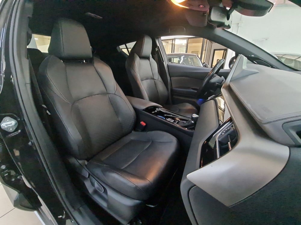 Toyota Toyota C-HR usata a Bologna (12)