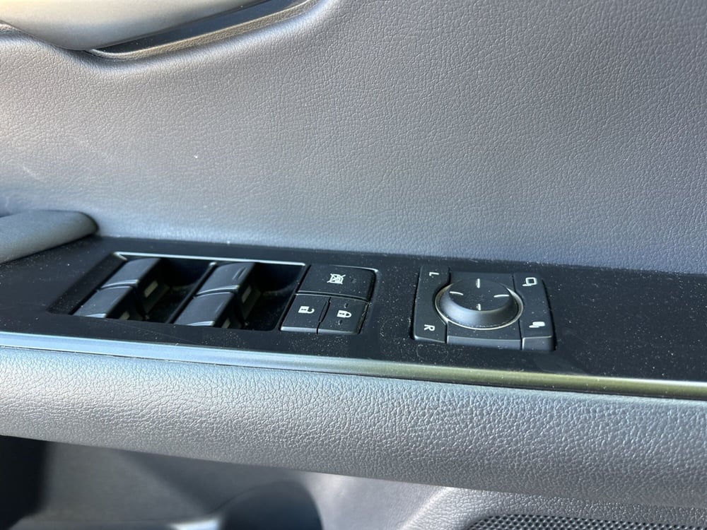 Lexus UX usata a Bologna (15)