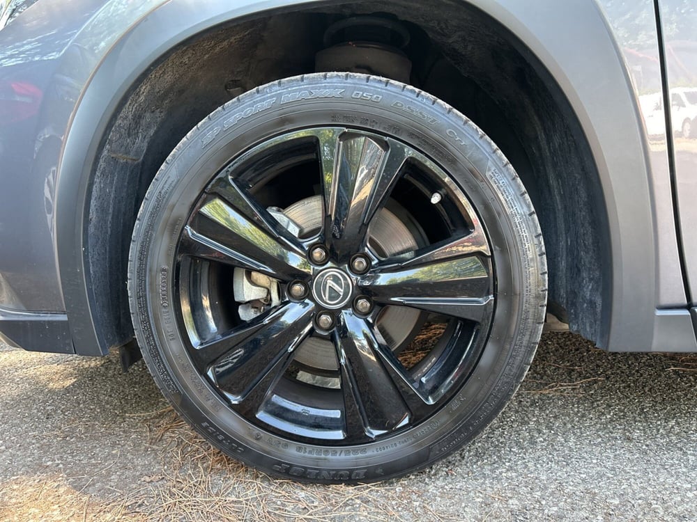 Lexus UX usata a Bologna (7)