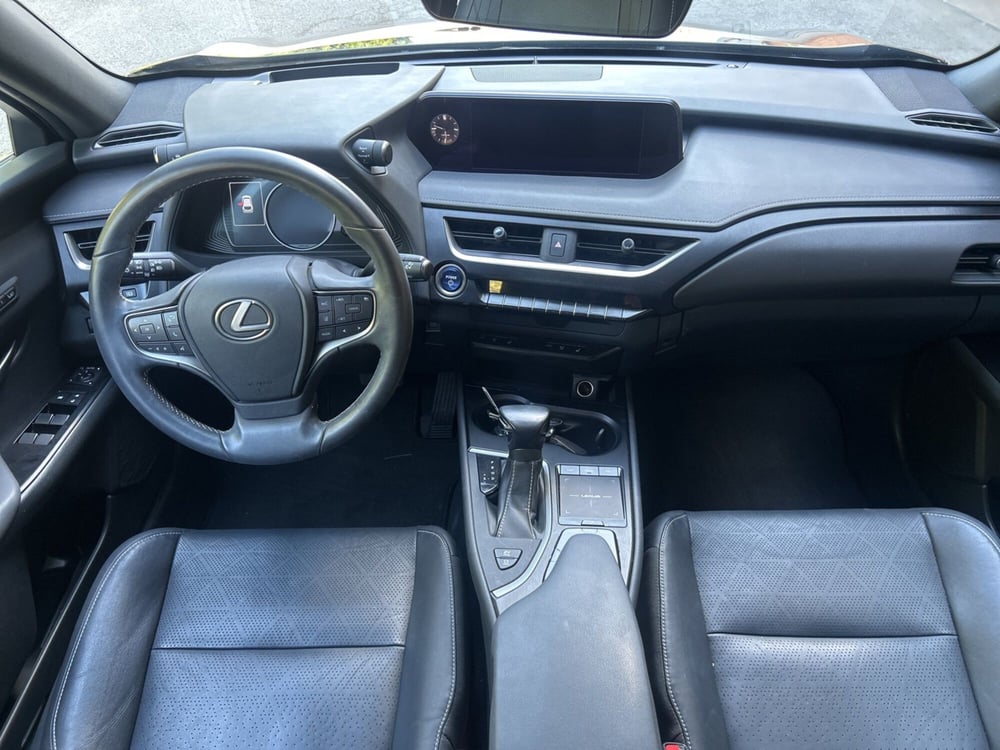 Lexus UX usata a Bologna (10)