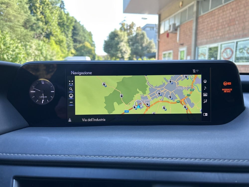 Lexus UX usata a Bologna (13)