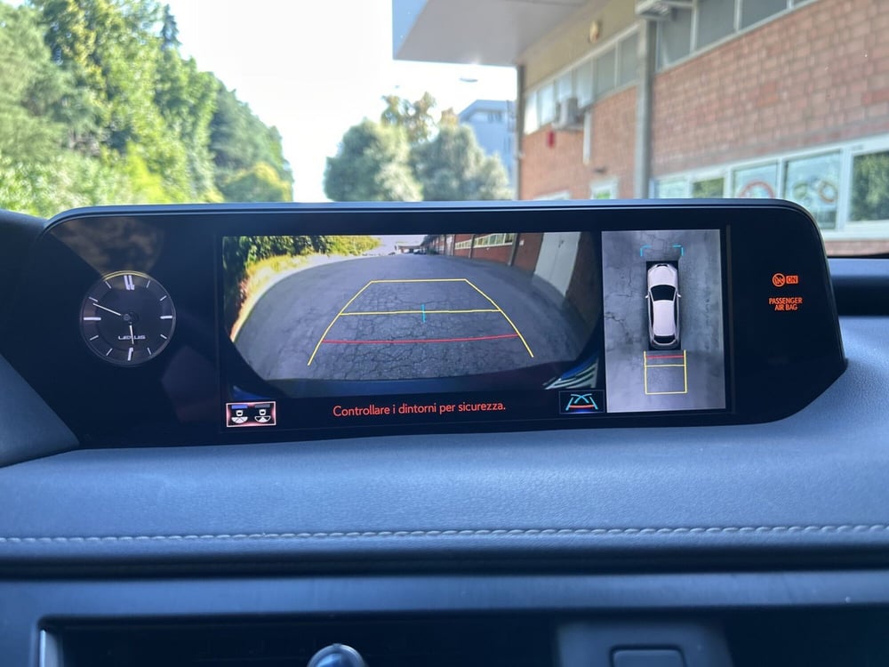 Lexus UX usata a Bologna (14)