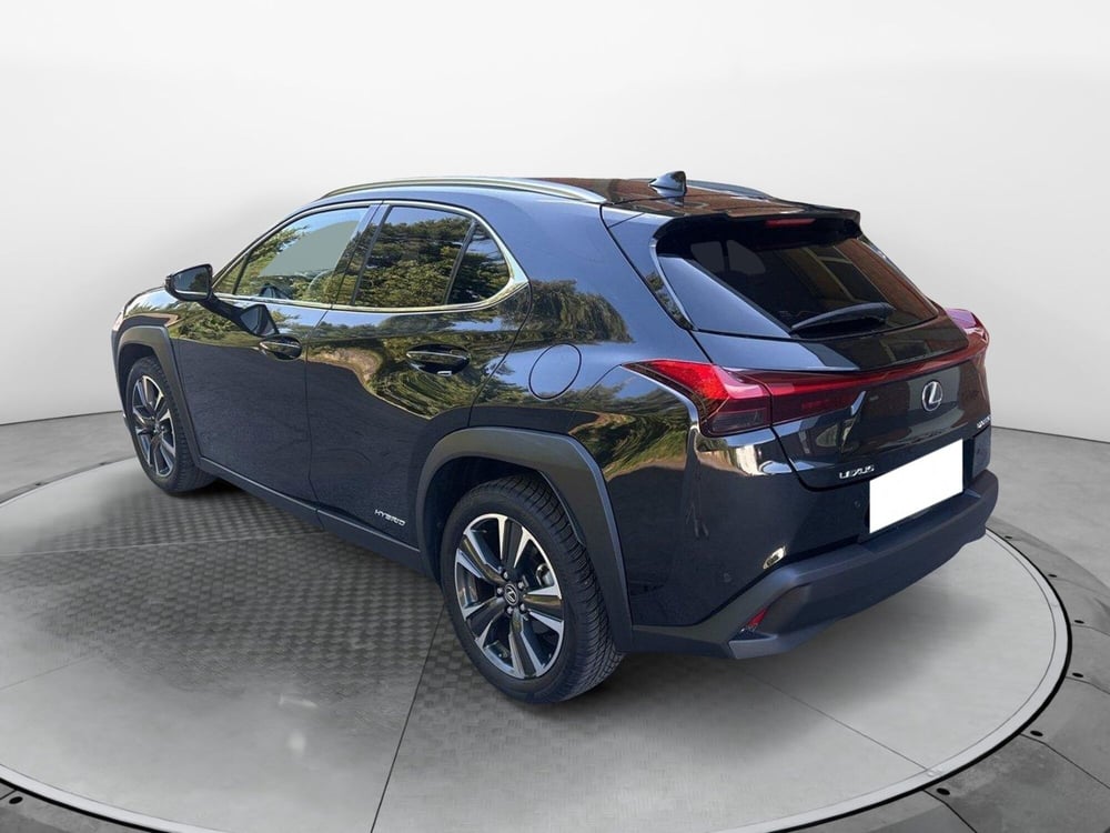 Lexus UX usata a Bologna (6)